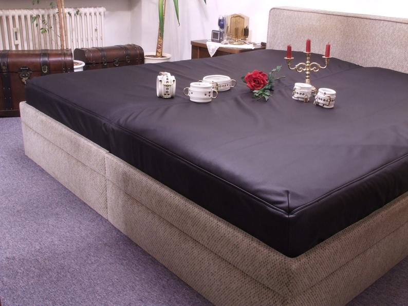 Fitted sheets from genuine cowhide leather hochtwertigem