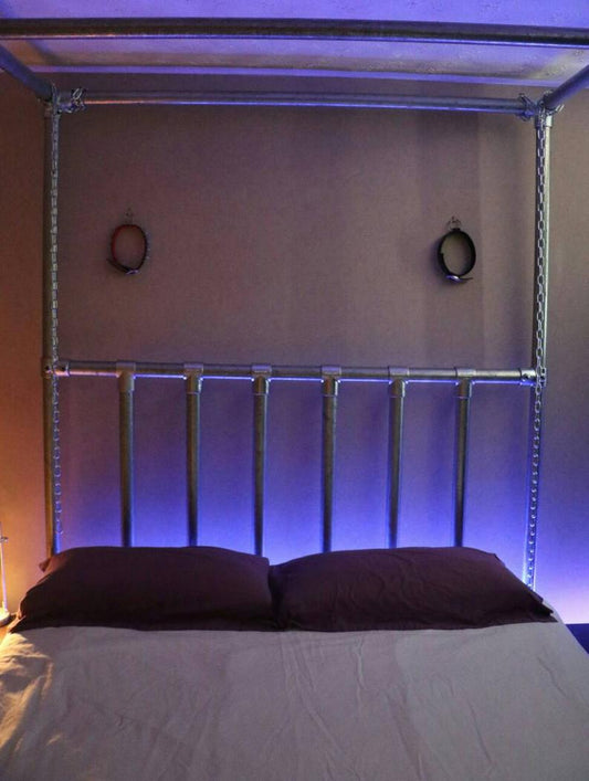Scaffold Four Poster Bed