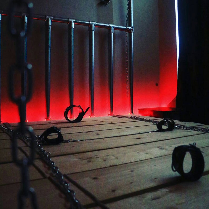 Ultimate Scaffolding Bondage Four Poster Bed + cage and winch