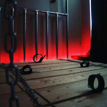 Ultimate Scaffolding Bondage Four Poster Bed + cage and winch